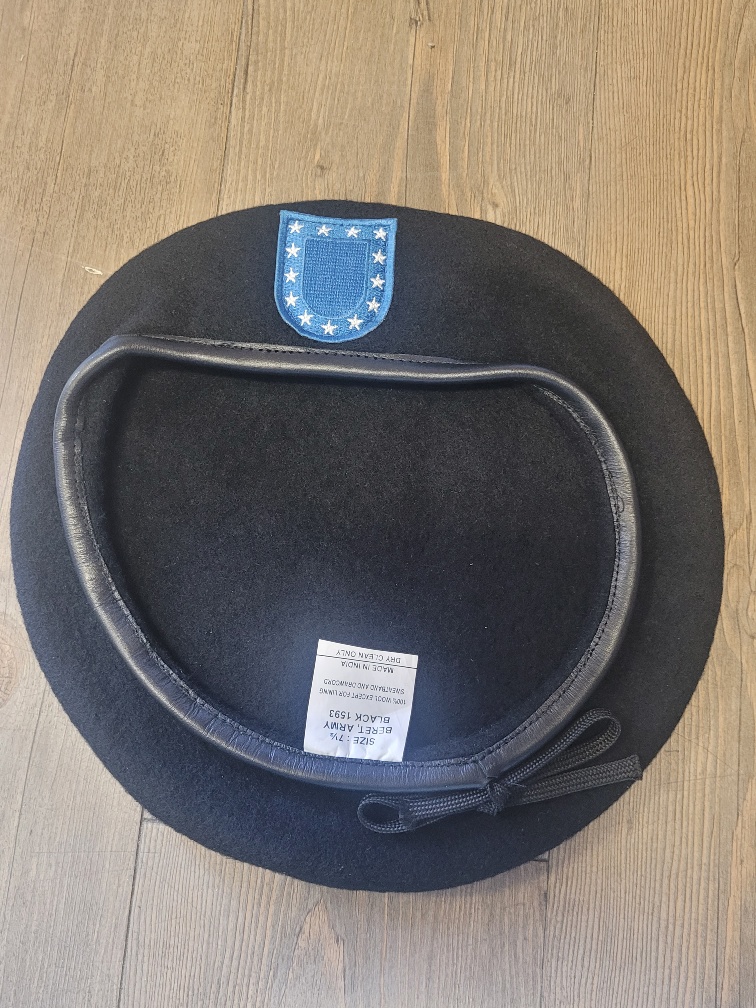 Beret Black Wool  Large