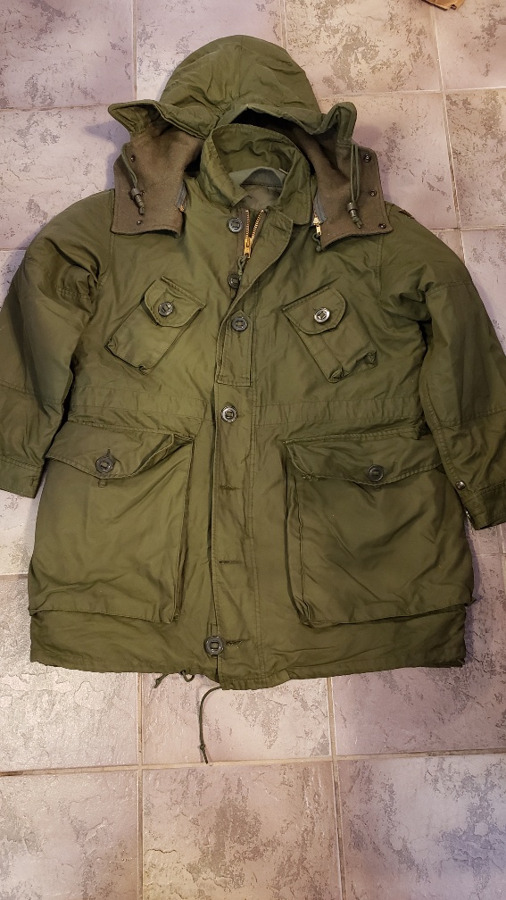 Canadian Army Combat Parka, extreme cold - Medium Short