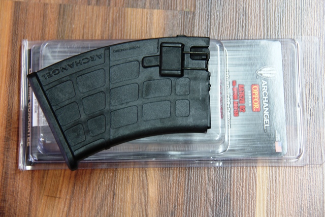 TRIPLE AK/M4/5.56MM MAG POUCH coyote